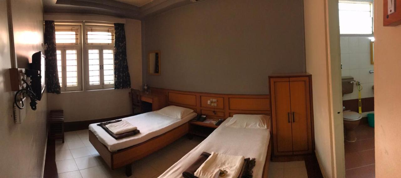 Hotel Satkar Cafeteria Belgaum Ngoại thất bức ảnh