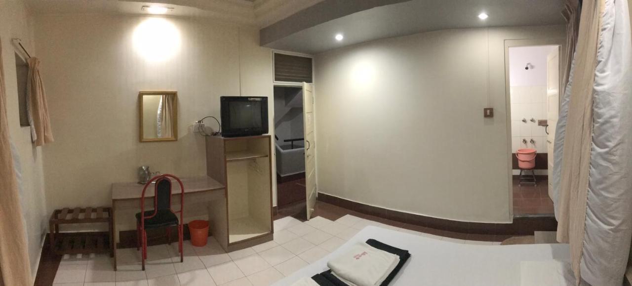 Hotel Satkar Cafeteria Belgaum Ngoại thất bức ảnh