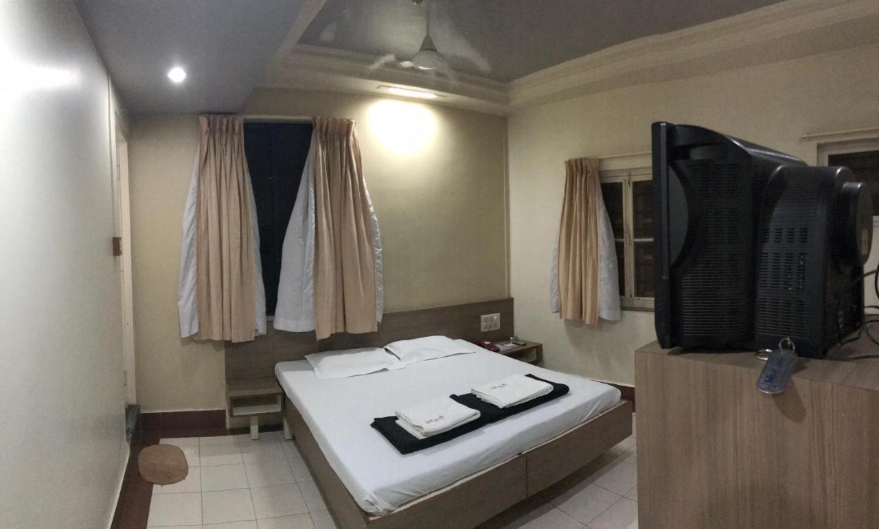 Hotel Satkar Cafeteria Belgaum Ngoại thất bức ảnh