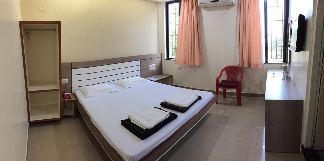 Hotel Satkar Cafeteria Belgaum Ngoại thất bức ảnh